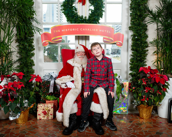 121524CavSanta01